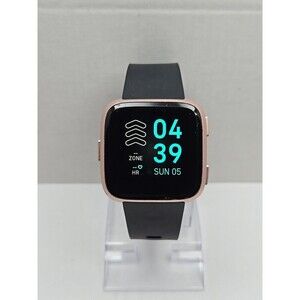 Fitbit Versa FB504 Smartwatch Fitness Heart Rate Bluetooth Activity W/ Charger
